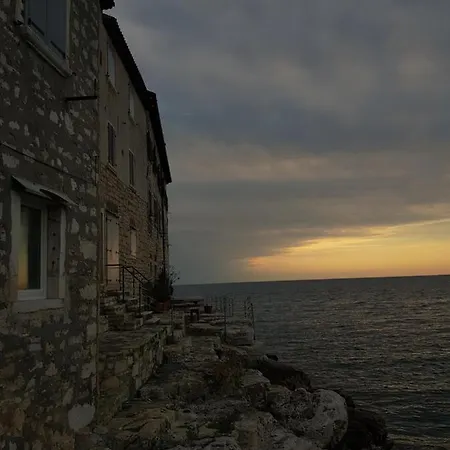 شقة Here Comes The Sun *